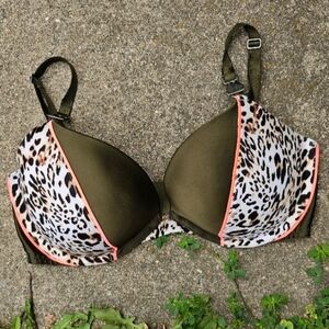 Victoria's Secret Very Sexy Push-Up Bra in Army Green, Melon & Leopard Print